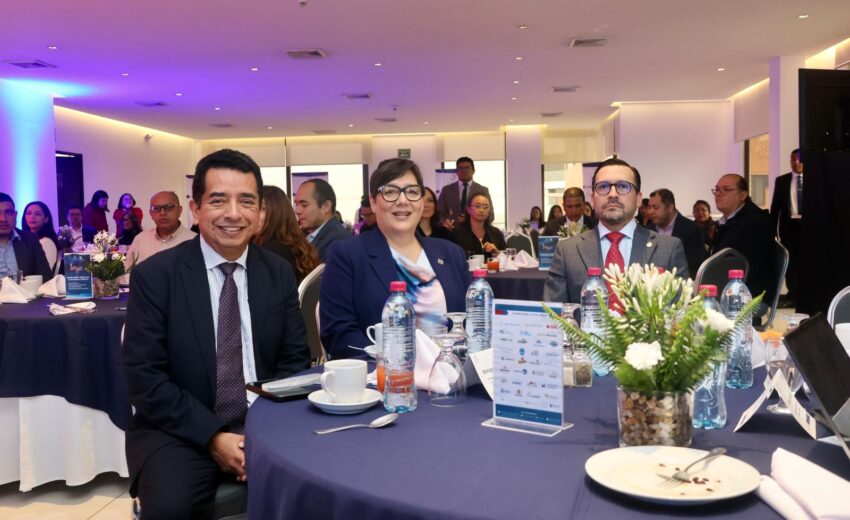Amcham guatemala promueve diálogo sobre certeza jurídica y cumplimiento tributario como pilares para la inversión