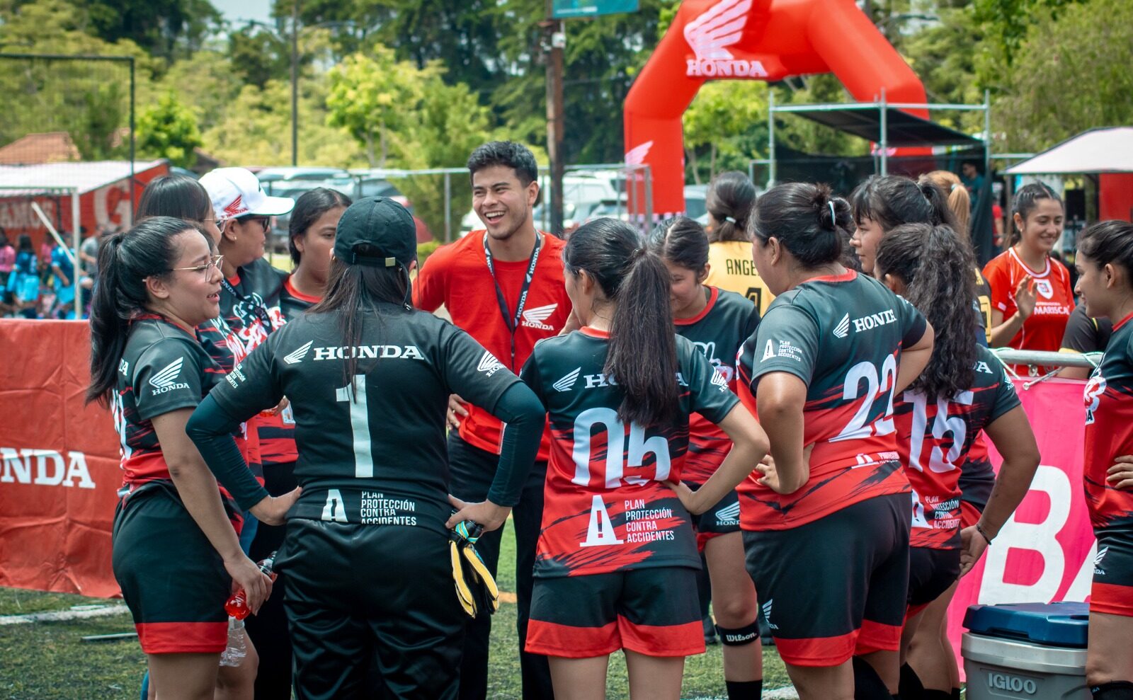 Honda motos avanza a octavos de final en la chamusca del año femenina